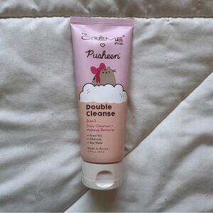 The Crème Shop x Pusheen Cleanser
